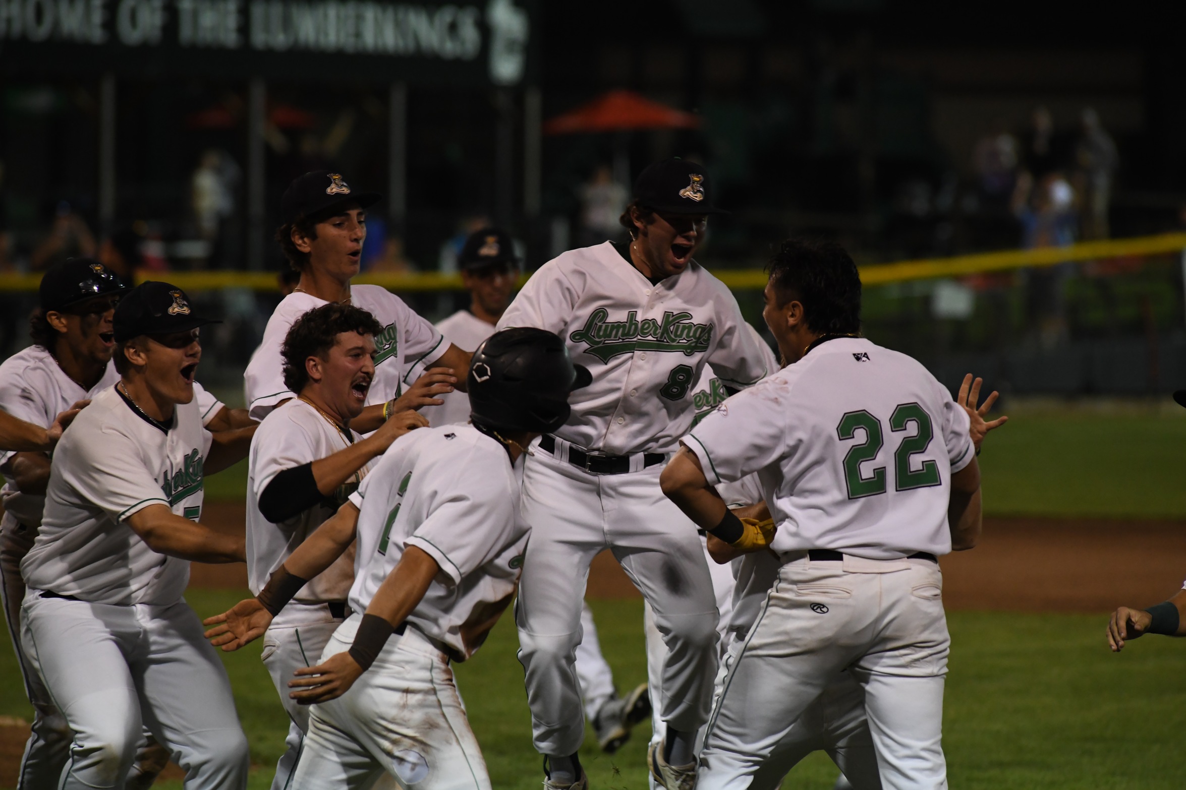 LumberKings Clinch Northwest Division with Walk-Off Win Over Bees