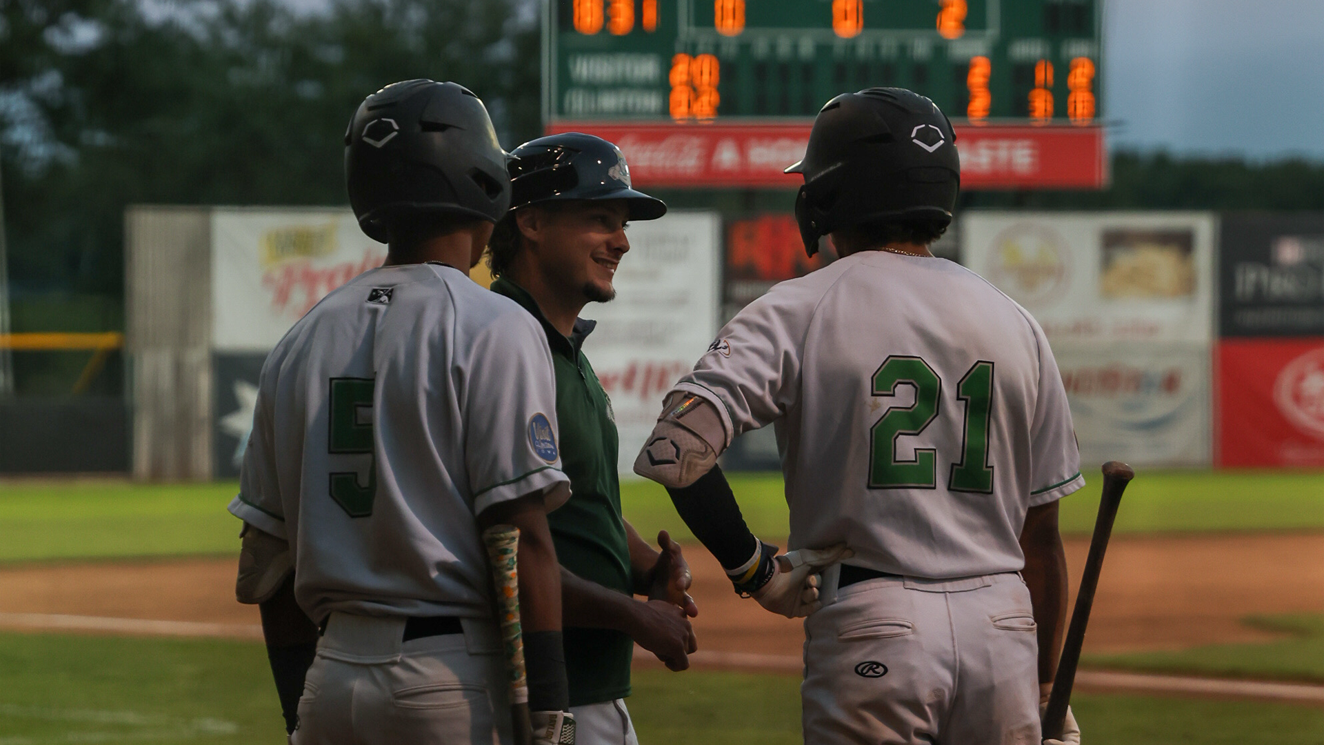 Gavin Awbrey and Bryce Pauly Lead Double Header Sweep Over Illinois Valley